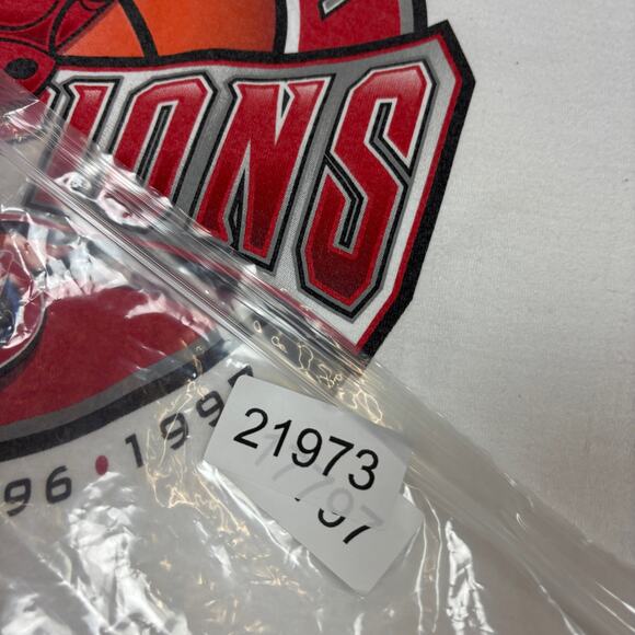 Vintage 1997 Chicago Bulls Pro Player 5 Time Champion Tee Shirt Men's XL - Picture 11 of 11